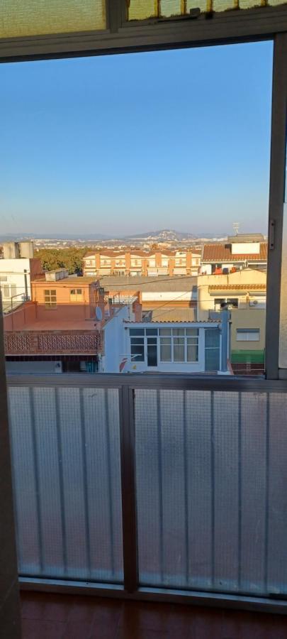 Apartamento Entero De Tres Habitaciones, Cerca De La Playa! Acogedor, Luminoso Y Tranquilo Malgrat de Mar Buitenkant foto
